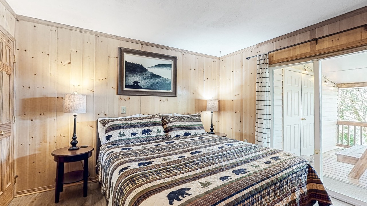 Photo of Bedroom in Lakeside