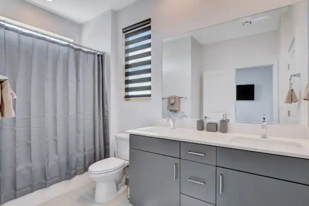 Photo of Bathroom in North Las Vegas
