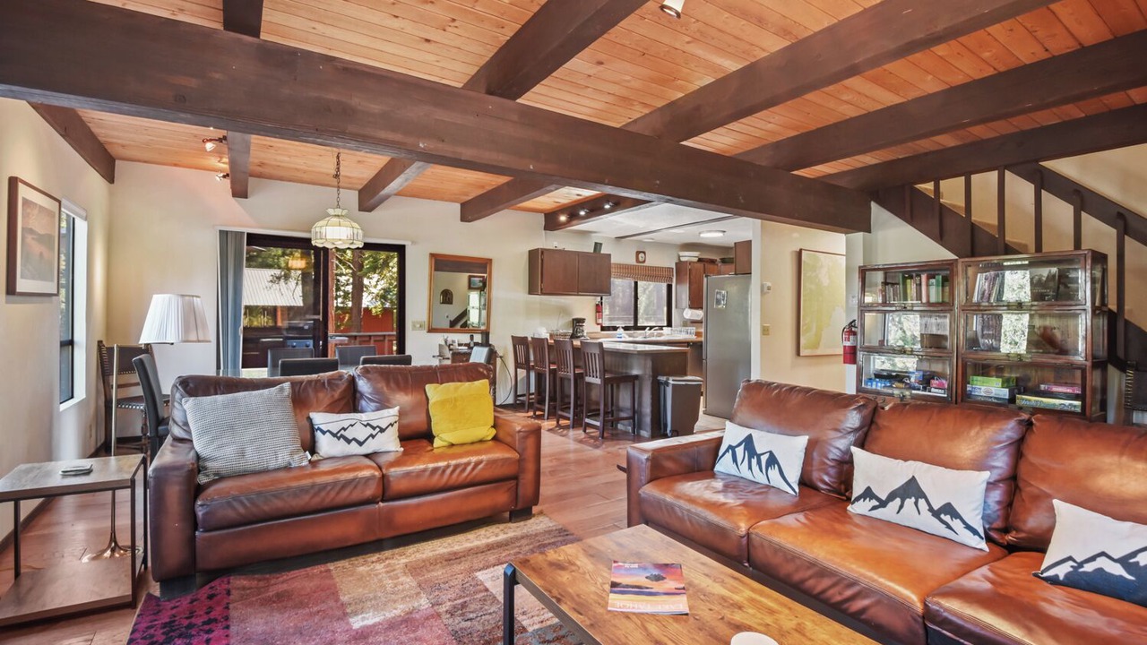 Photo of Livingroom in Carnelian Bay