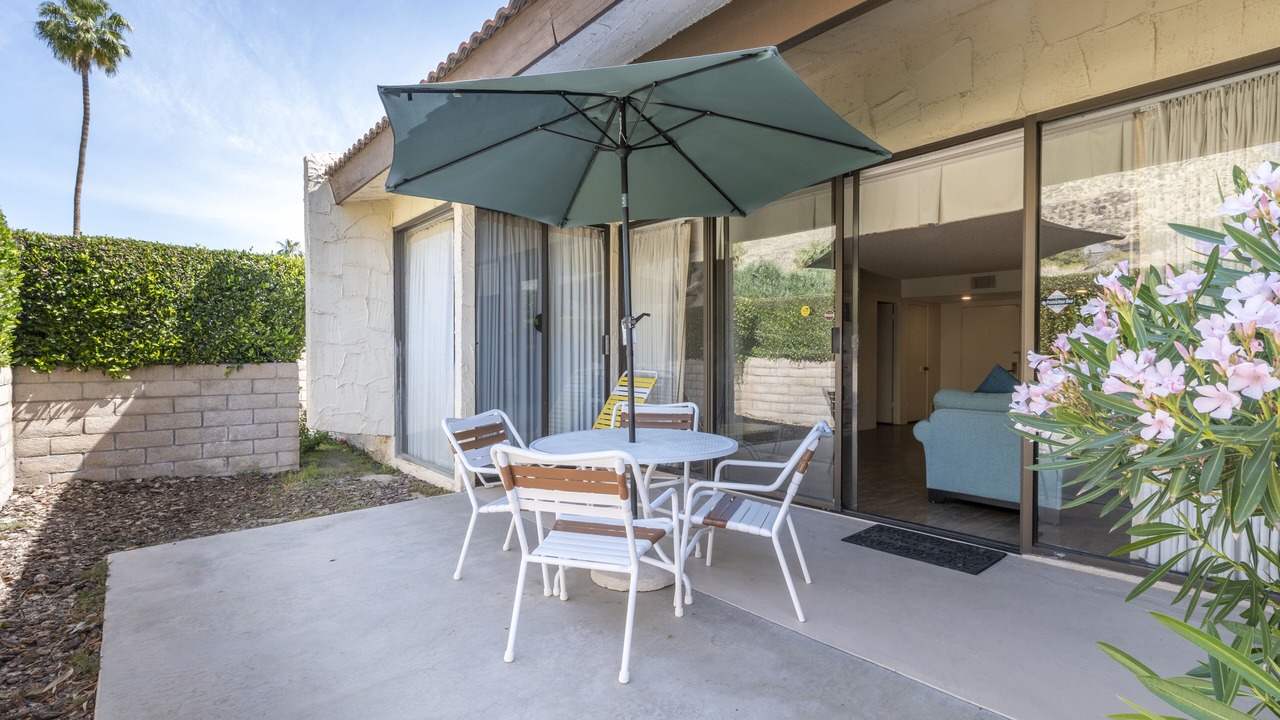 Photo of Patio Balcony in Canyon Corridor