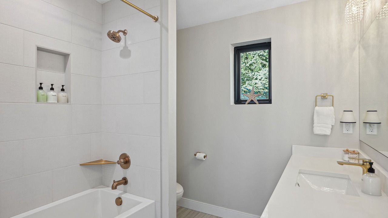 Photo of Bathroom in Rockaway Beach