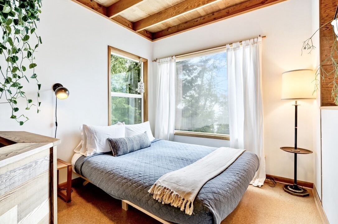 Photo of Bedroom in Neahkahnie Beach