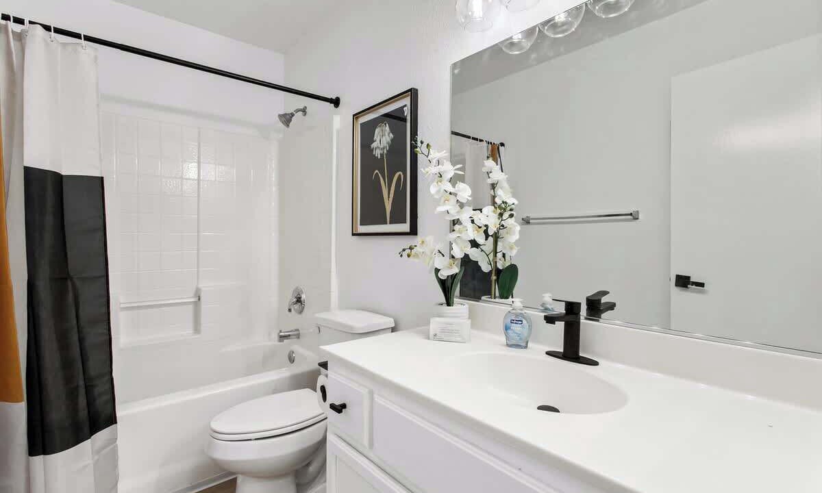 Photo of Bathroom in North Las Vegas