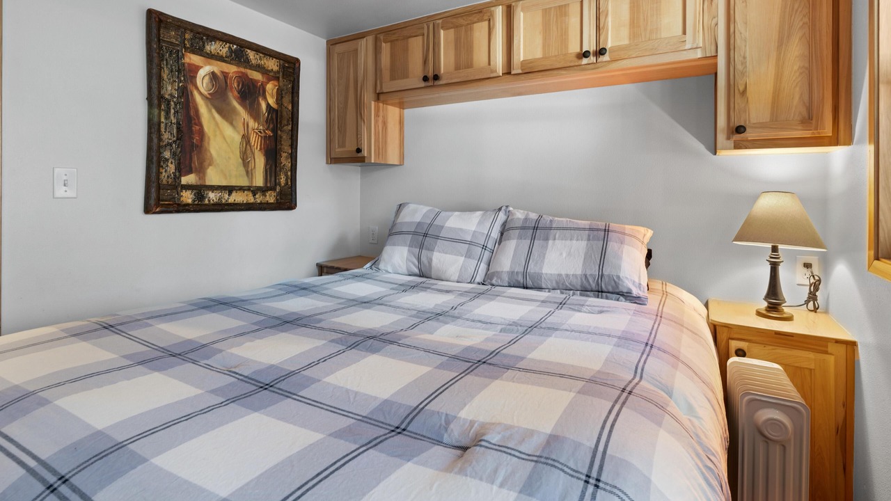 Photo of Bedroom in Ashland