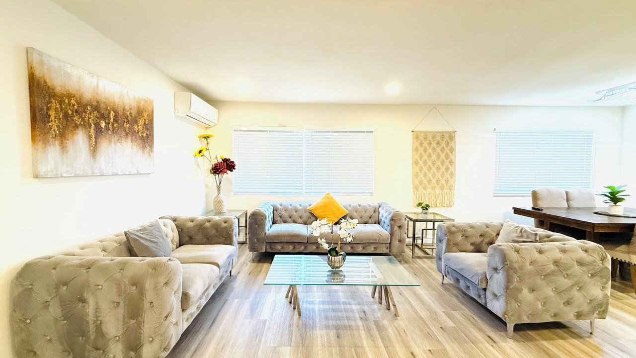 Photo of Livingroom in Upland