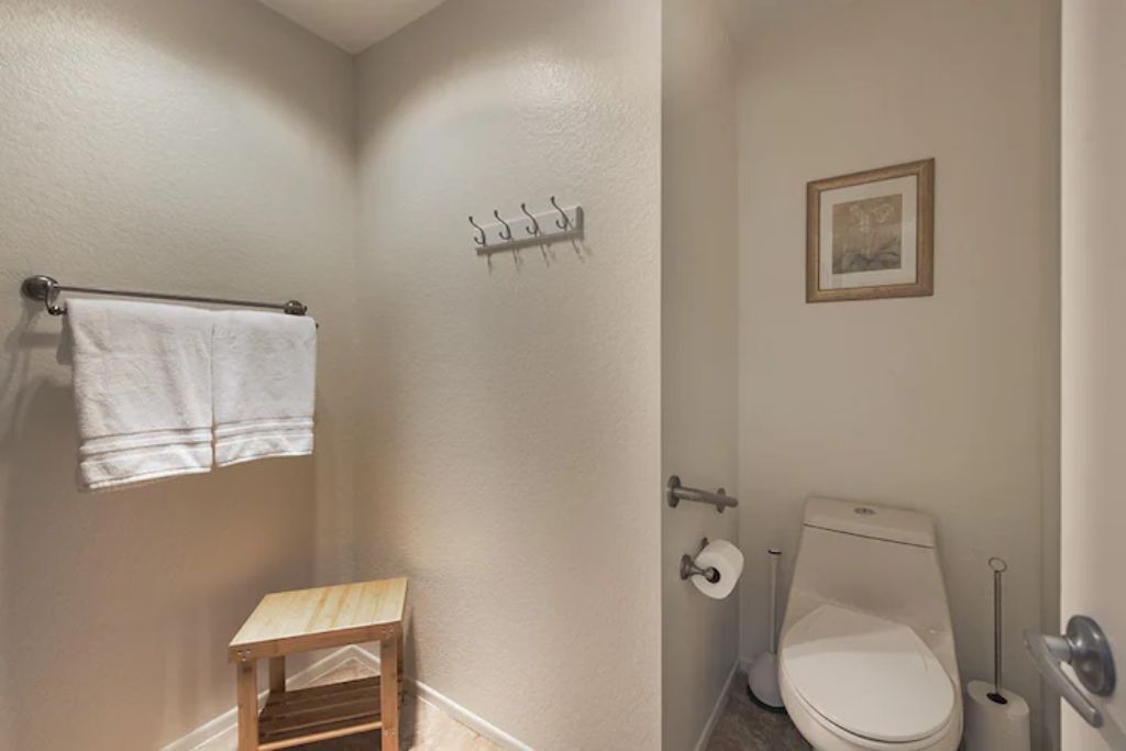 Photo of Bathroom in Downtown Palm Springs