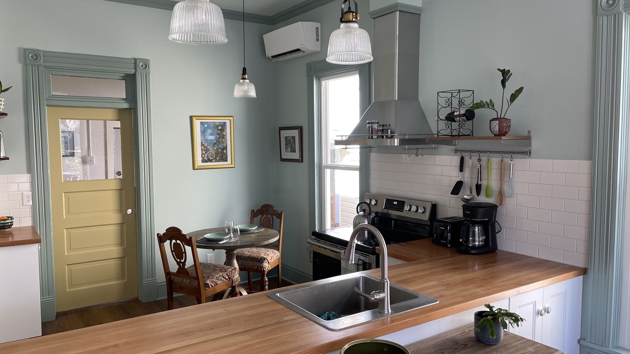 Photo of Kitchen in King