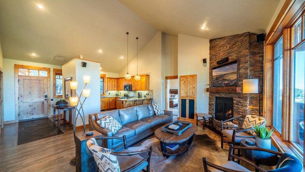 Photo of Livingroom in Powell Butte