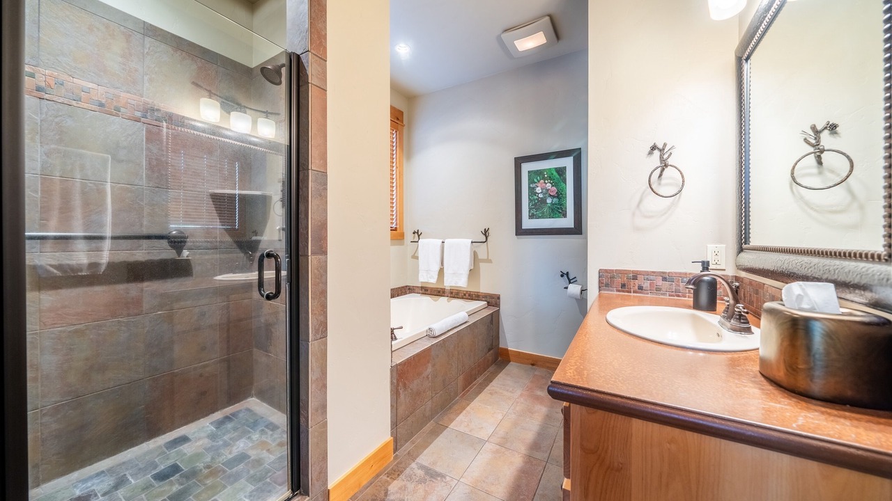 Photo of Bathroom in Powell Butte