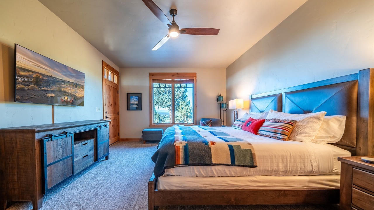 Photo of Bedroom in Powell Butte