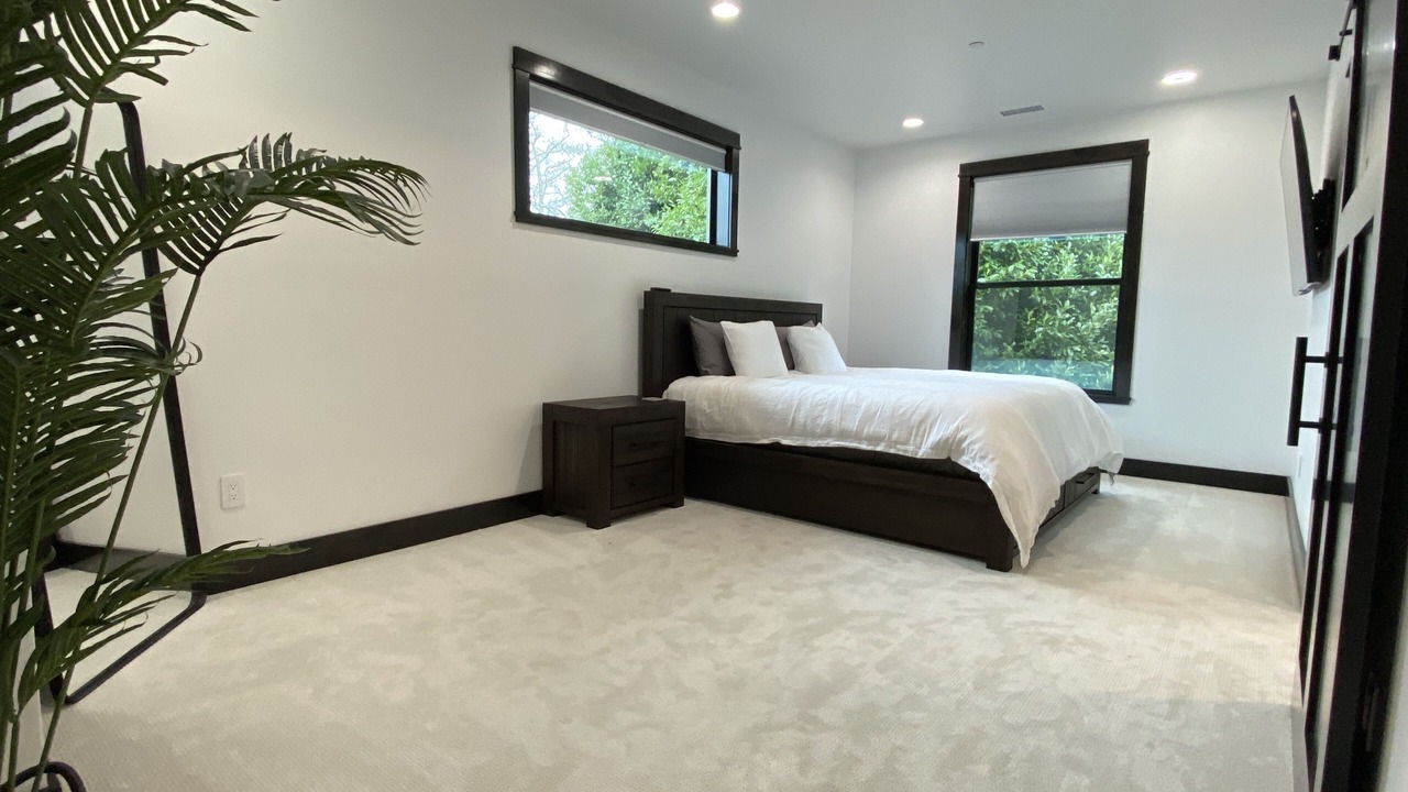 Photo of Bedroom in Coos Bay