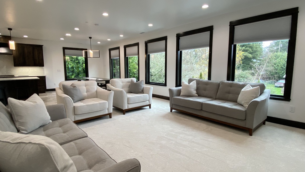 Photo of Livingroom in Coos Bay