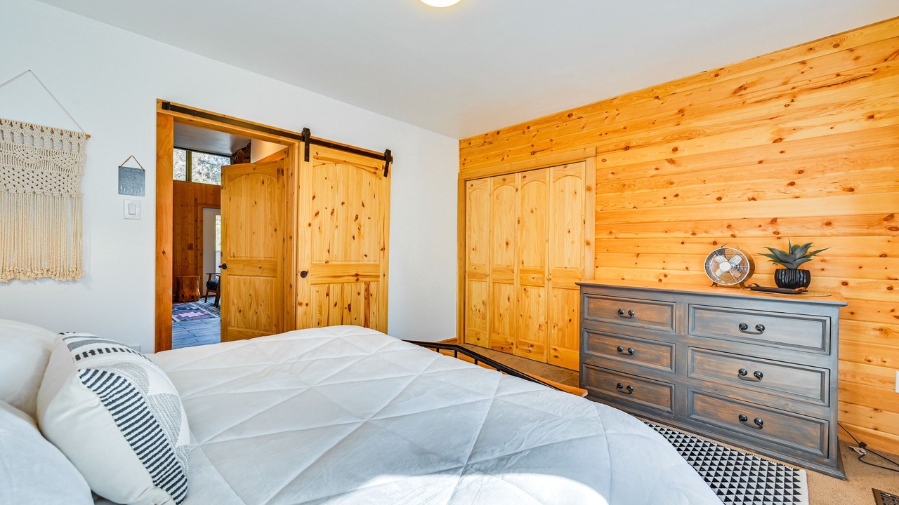 Photo of Bedroom in Munds Park