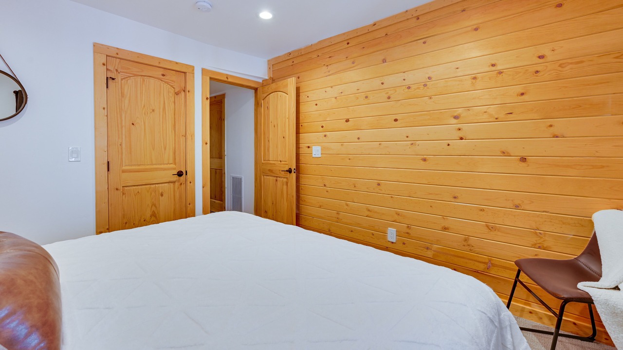 Photo of Bedroom in Munds Park