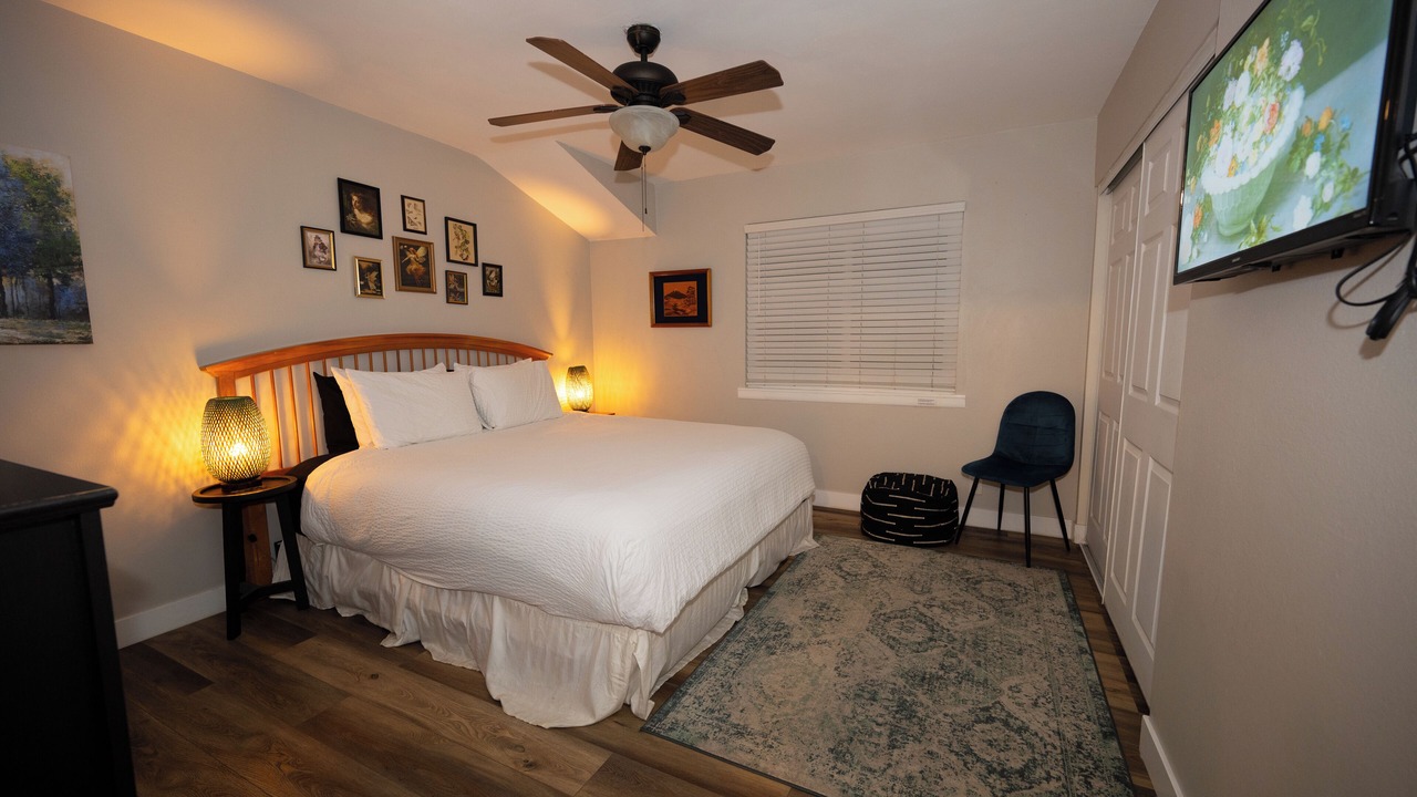 Photo of Bedroom in Loma Alta