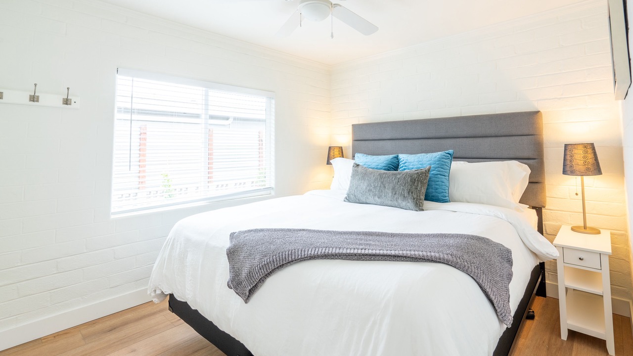 Photo of Bedroom in Cardiff-by-the-Sea