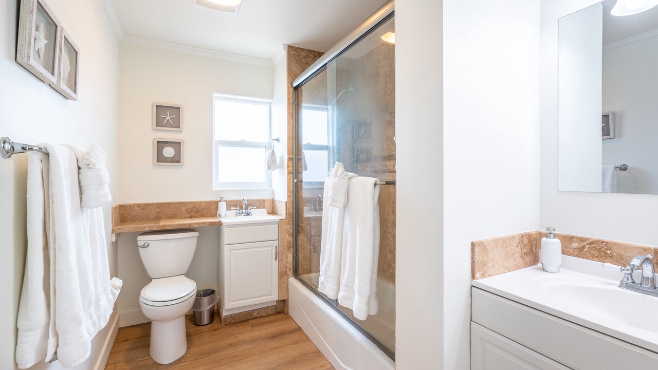 Photo of Bathroom in Cardiff-by-the-Sea