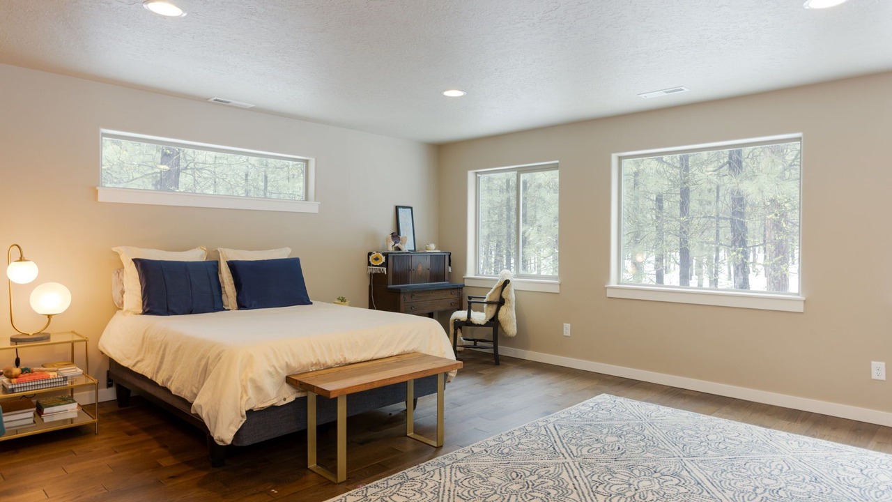 Photo of Bedroom in Black Butte Ranch