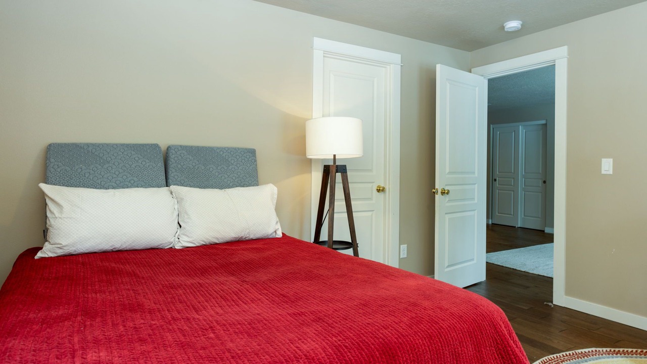 Photo of Bedroom in Black Butte Ranch