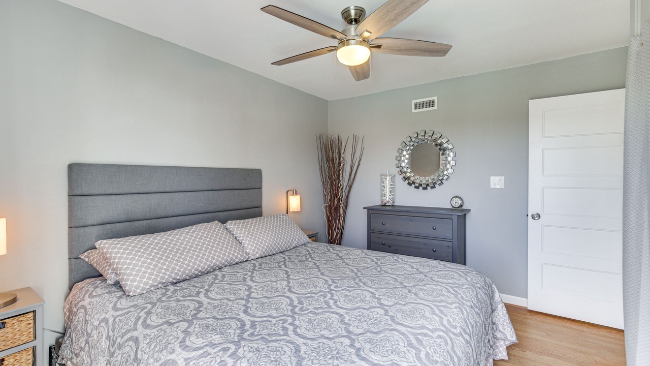 Photo of Bedroom in Lake Murray