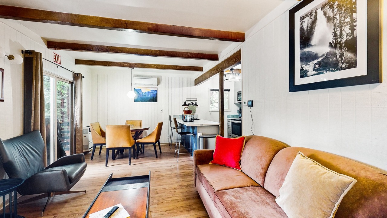Photo of Livingroom in Fish Camp