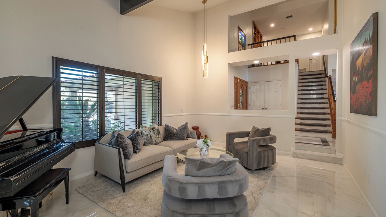 Photo of Livingroom in Palm Desert