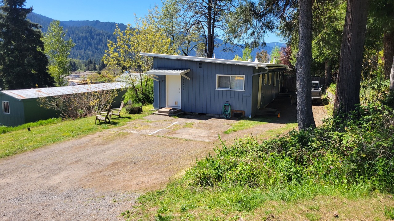 Photo of Outdoor in Oakridge