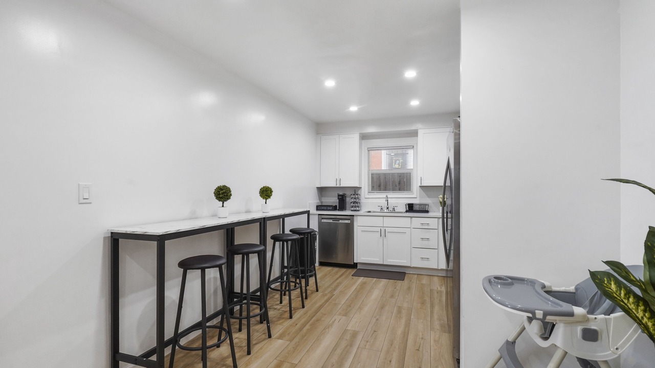 Photo of Kitchen in Alamitos Beach