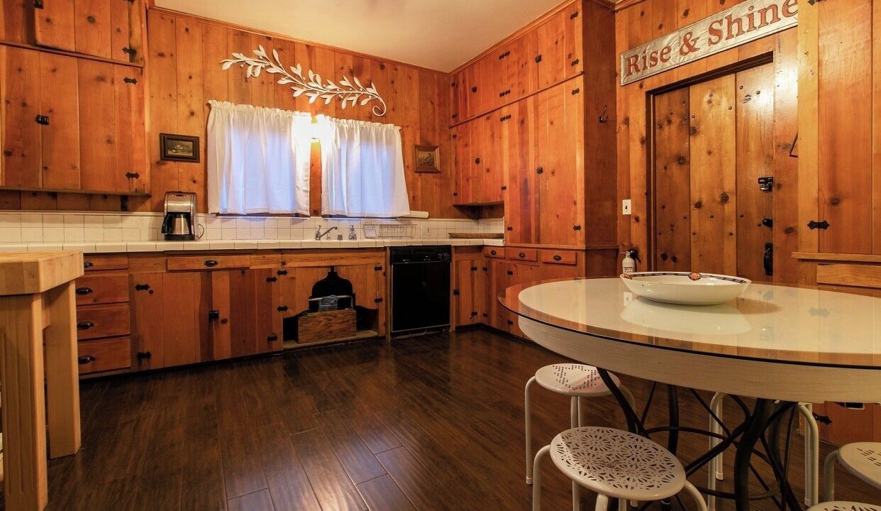 Photo of Kitchen in Idyllwild