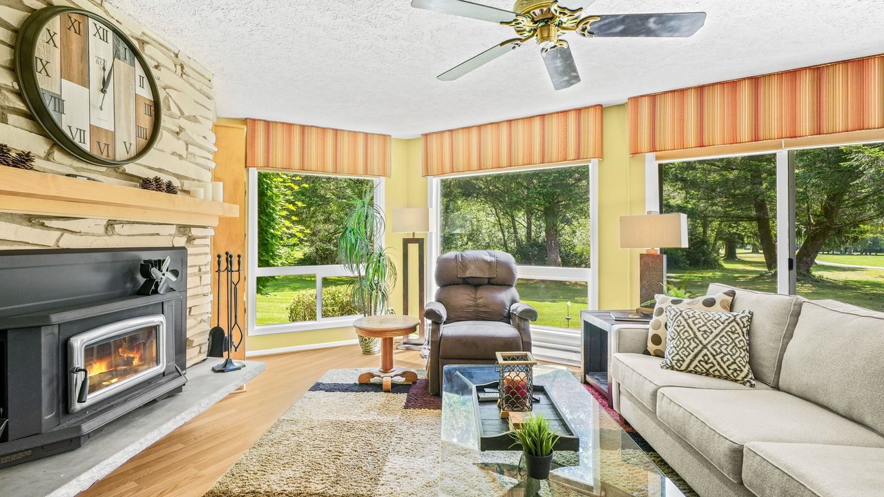 Photo of Livingroom in Welches