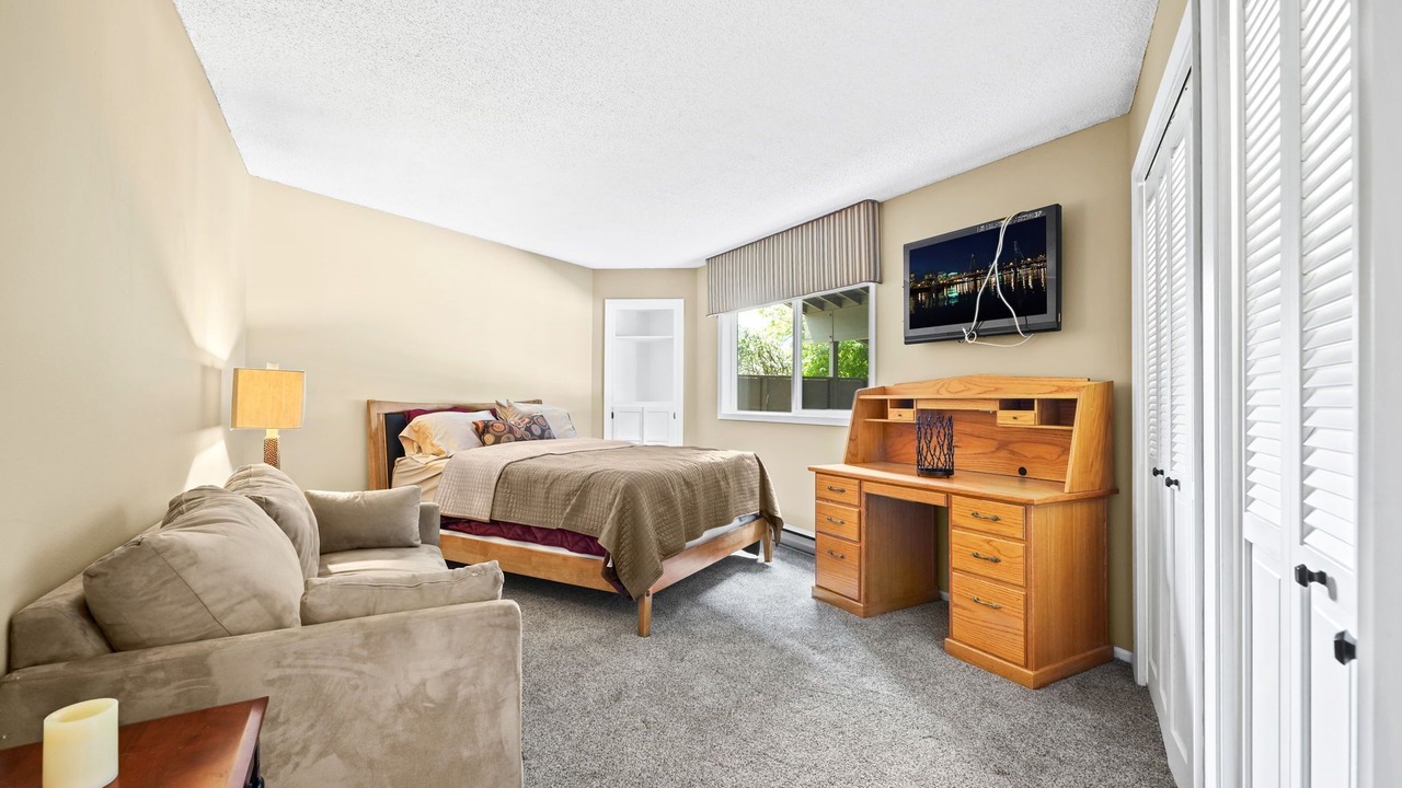Photo of Bedroom in Welches