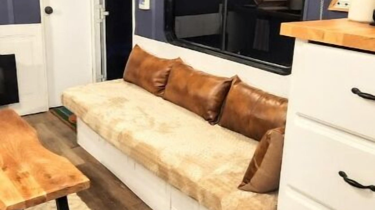 Photo of Livingroom in Myers Flat