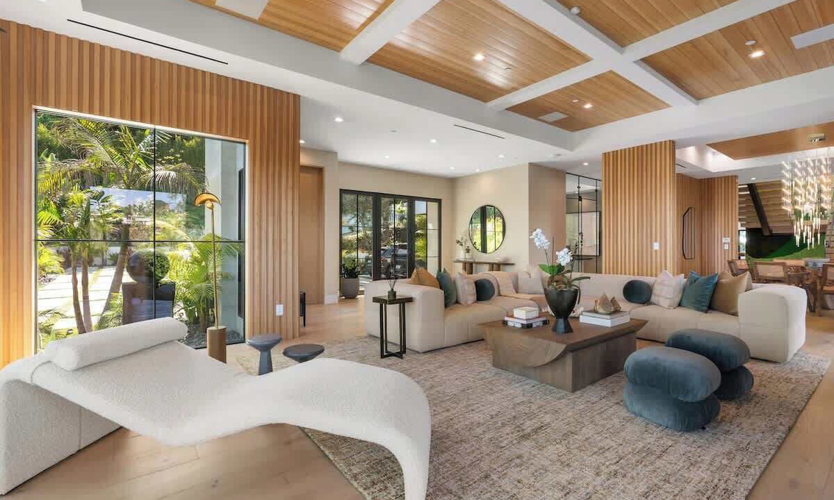 Photo of Others in Bel Air