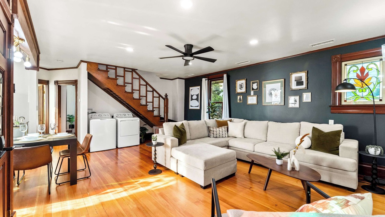Photo of Livingroom in Bankers Hill