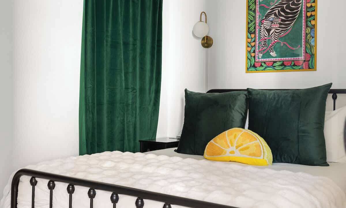 Photo of Bedroom in Logan Heights
