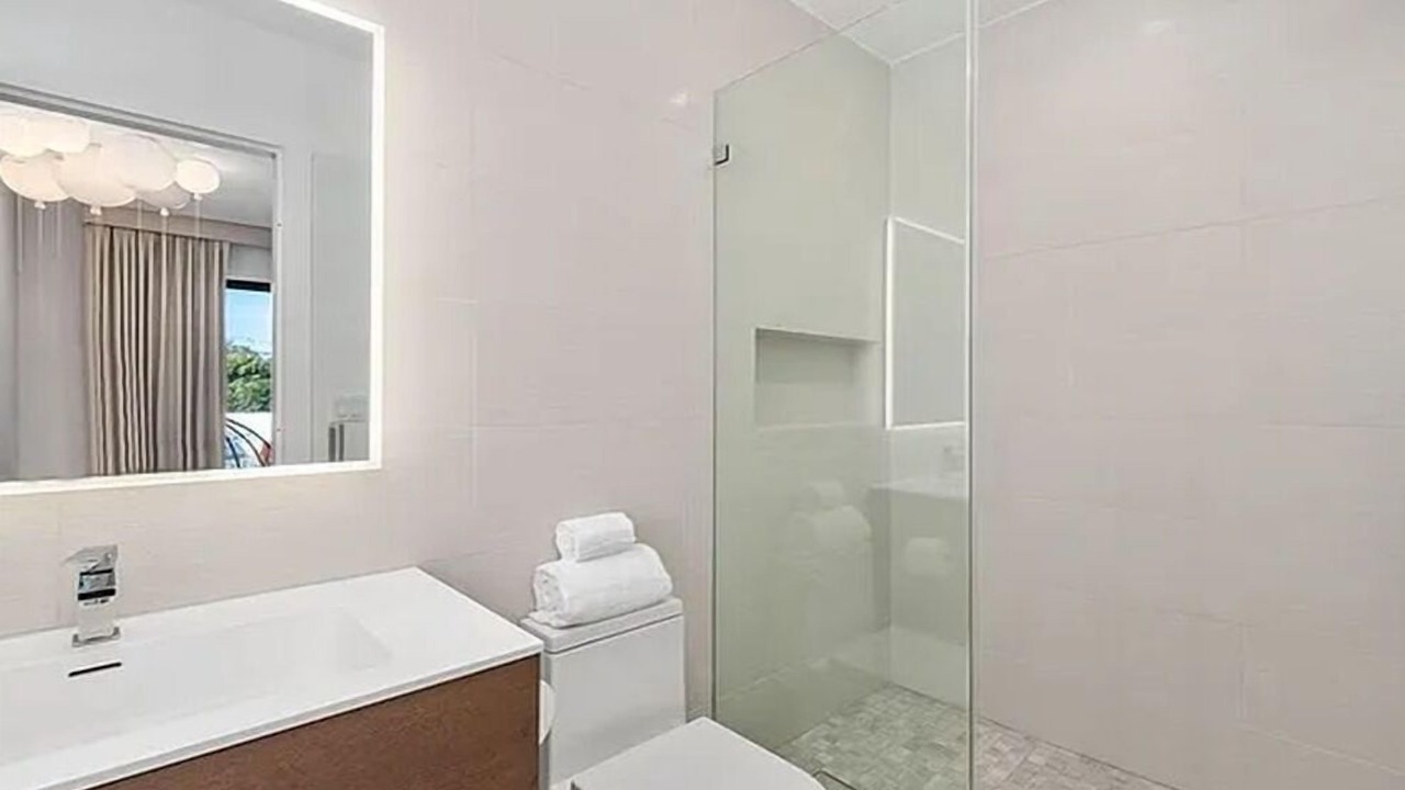 Photo of Bathroom in Beverly Grove