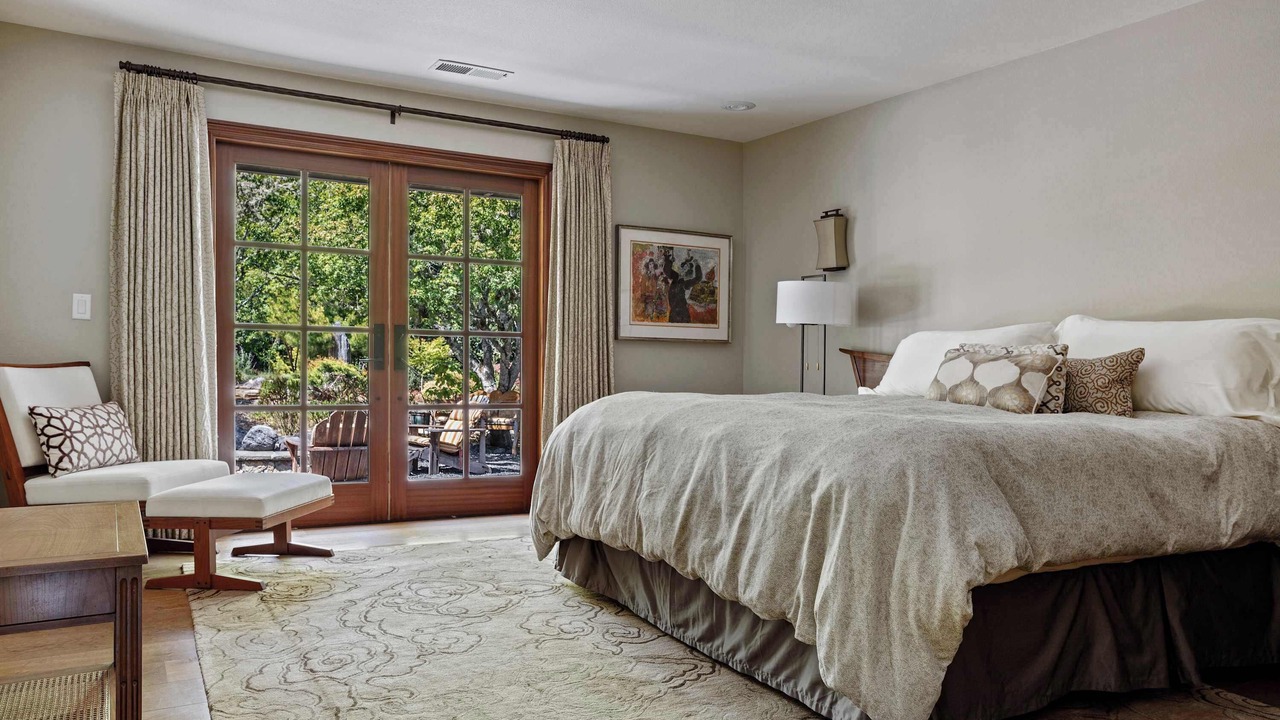 Photo of Bedroom in Freestone