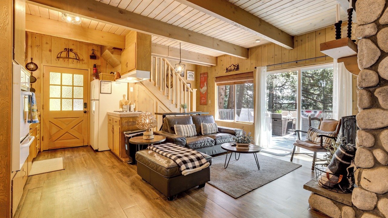 Photo of Bedroom in Arrowhead Villas