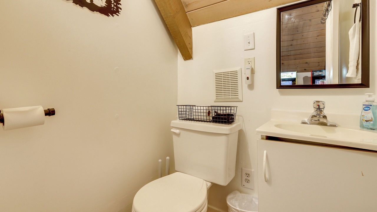 Photo of Bathroom in Arrowhead Villas