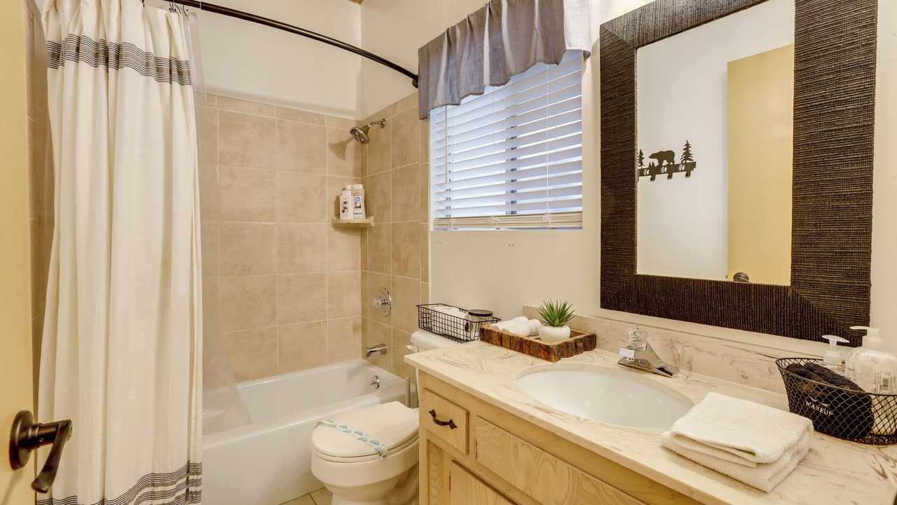 Photo of Bathroom in Arrowhead Villas