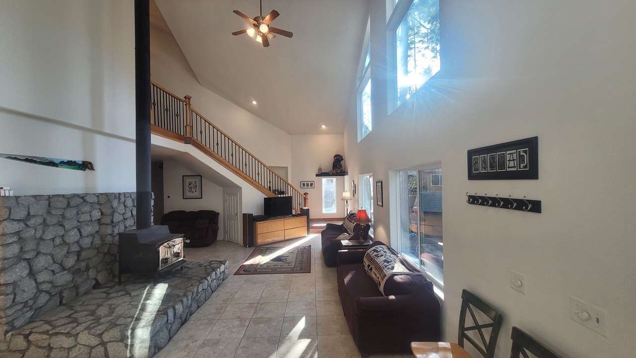Photo of Livingroom in Mi-Wuk Village