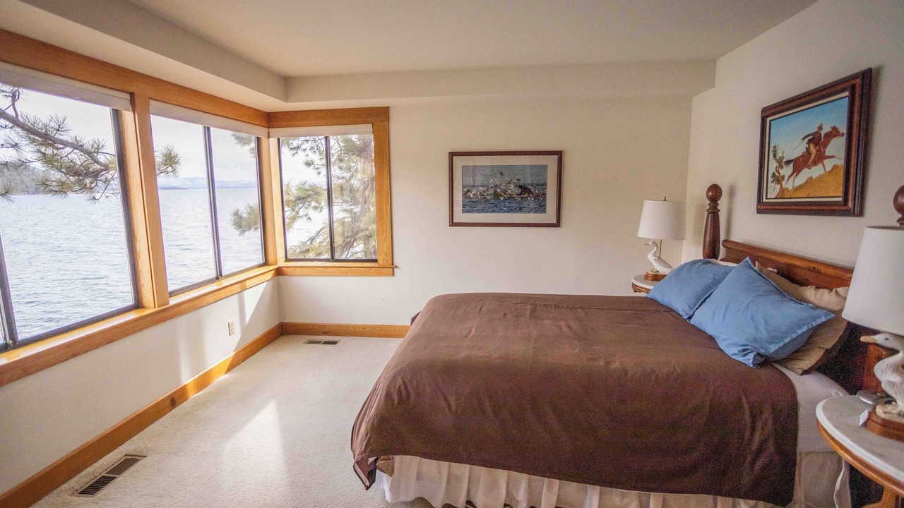 Photo of Bedroom in Glenbrook