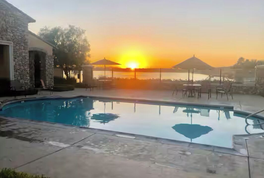 Photo of Outdoor in Peters