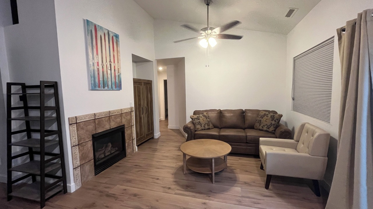 Photo of Livingroom in Ponderosa Trails