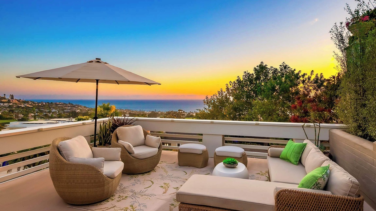 Photo of Patio Balcony in Country Club