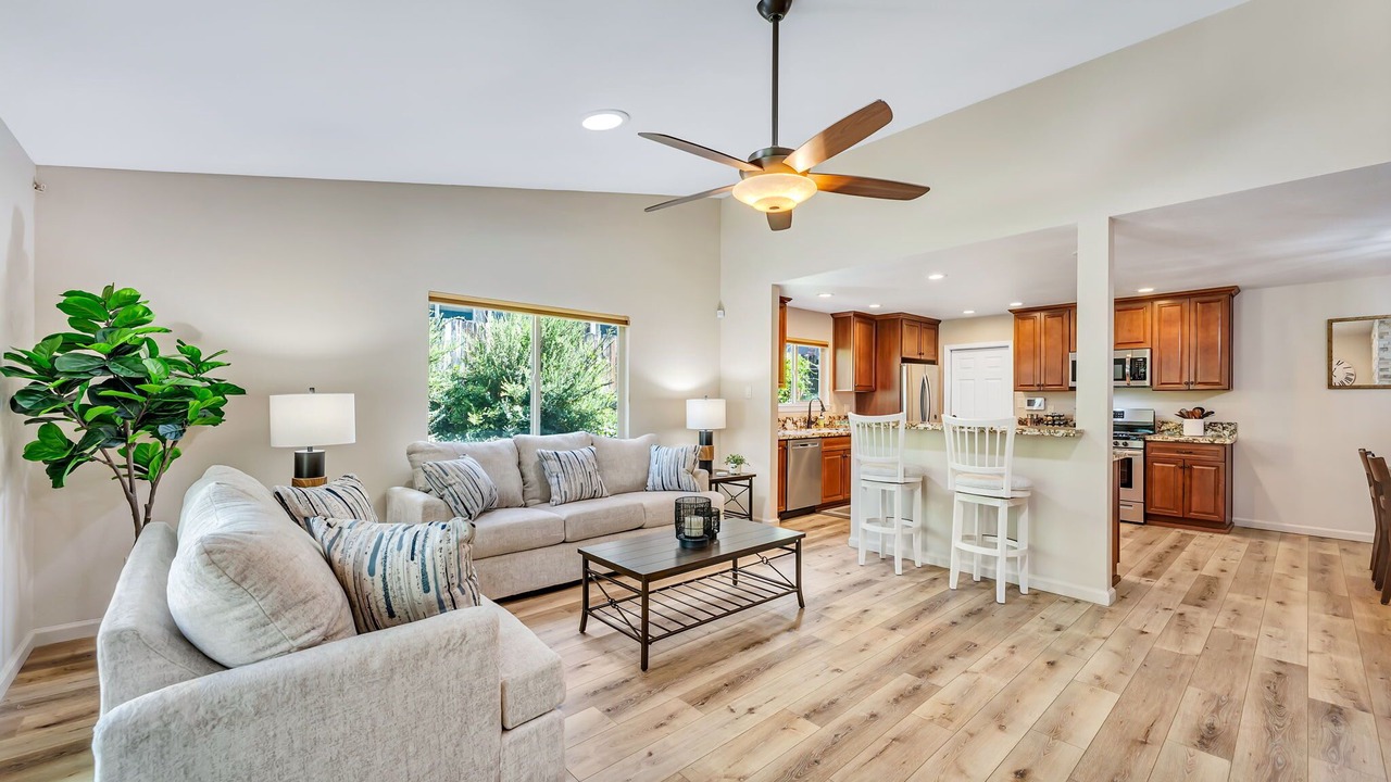 Photo of Livingroom in West University