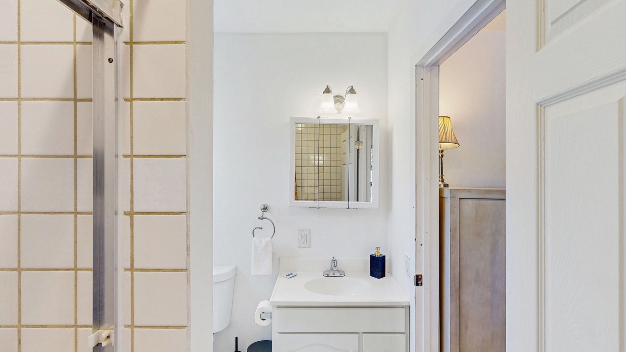 Photo of Bathroom in Coos Bay