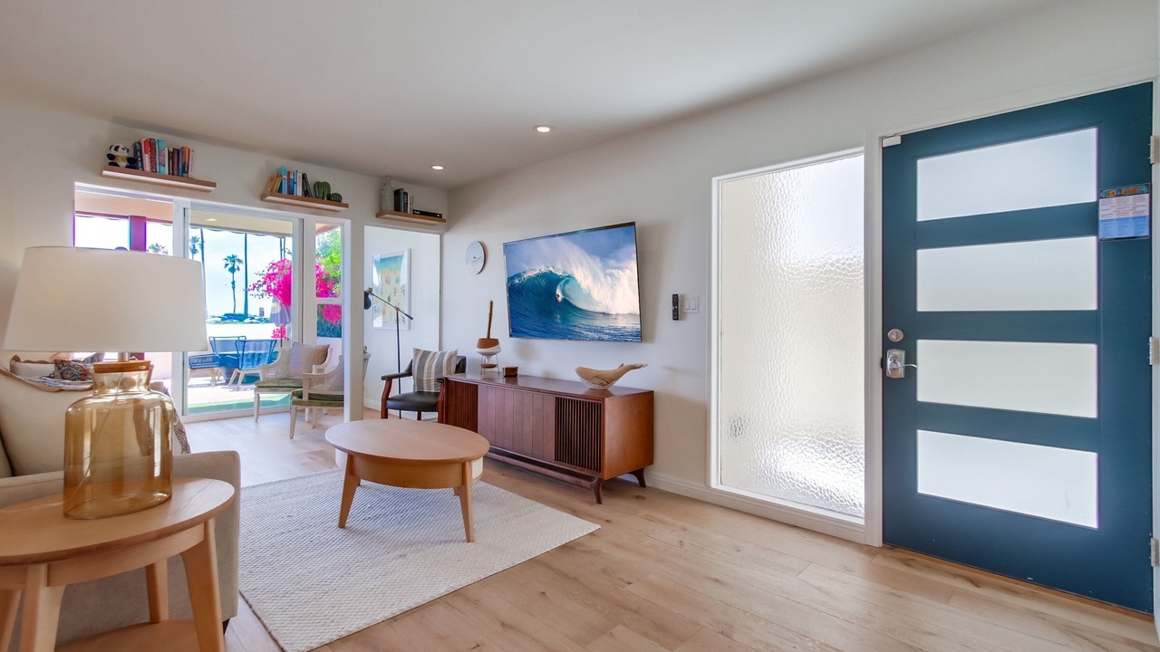 Photo of Livingroom in South Mission Beach