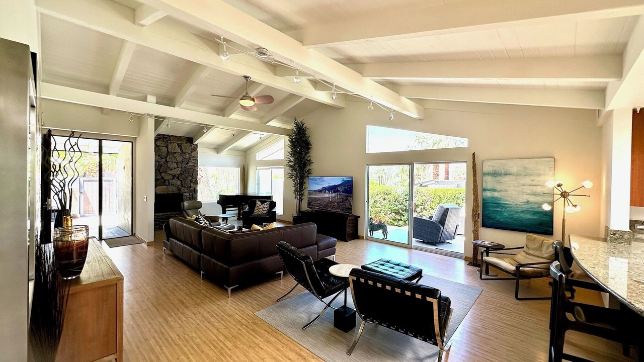 Photo of Livingroom in Araby Cove