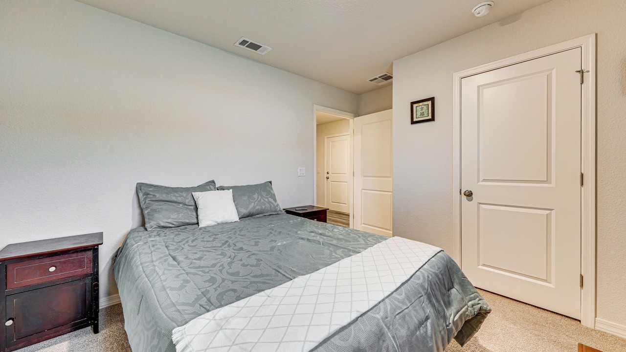 Photo of Bedroom in Mohave Valley